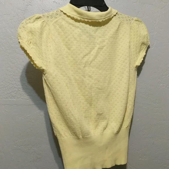 Banana Republic Petite Yellow Buttoned Blouse Size PXS - Picture 9 of 9